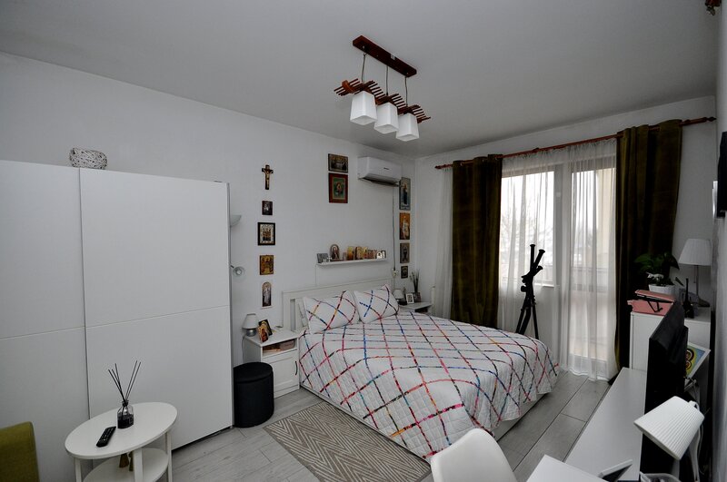 Drumul Taberei, Ghencea, Drumul Cooperativei, garsoniera etaj 1, bloc nou.