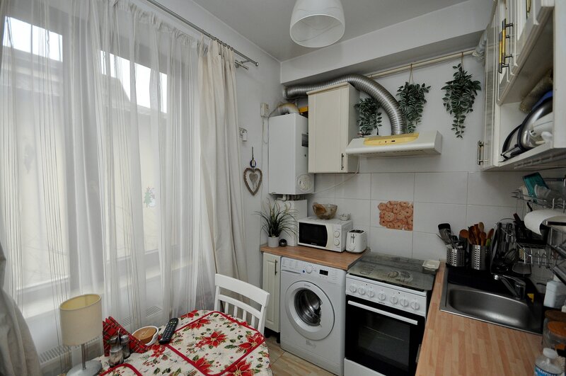 Drumul Taberei, Ghencea, Drumul Cooperativei, garsoniera etaj 1, bloc nou.