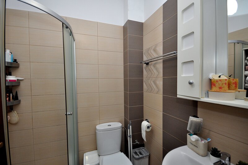 Drumul Taberei, Ghencea, Drumul Cooperativei, garsoniera etaj 1, bloc nou.