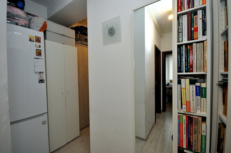 Drumul Taberei, Ghencea, Drumul Cooperativei, garsoniera etaj 1, bloc nou.